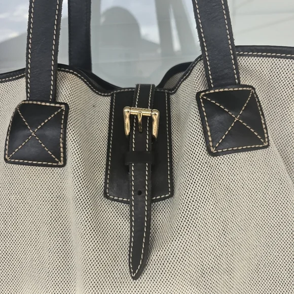 Dooney & Bourke Black Cream Tote Bag Gold Buckle Large 12x13 Inches - Picture 8 of 15